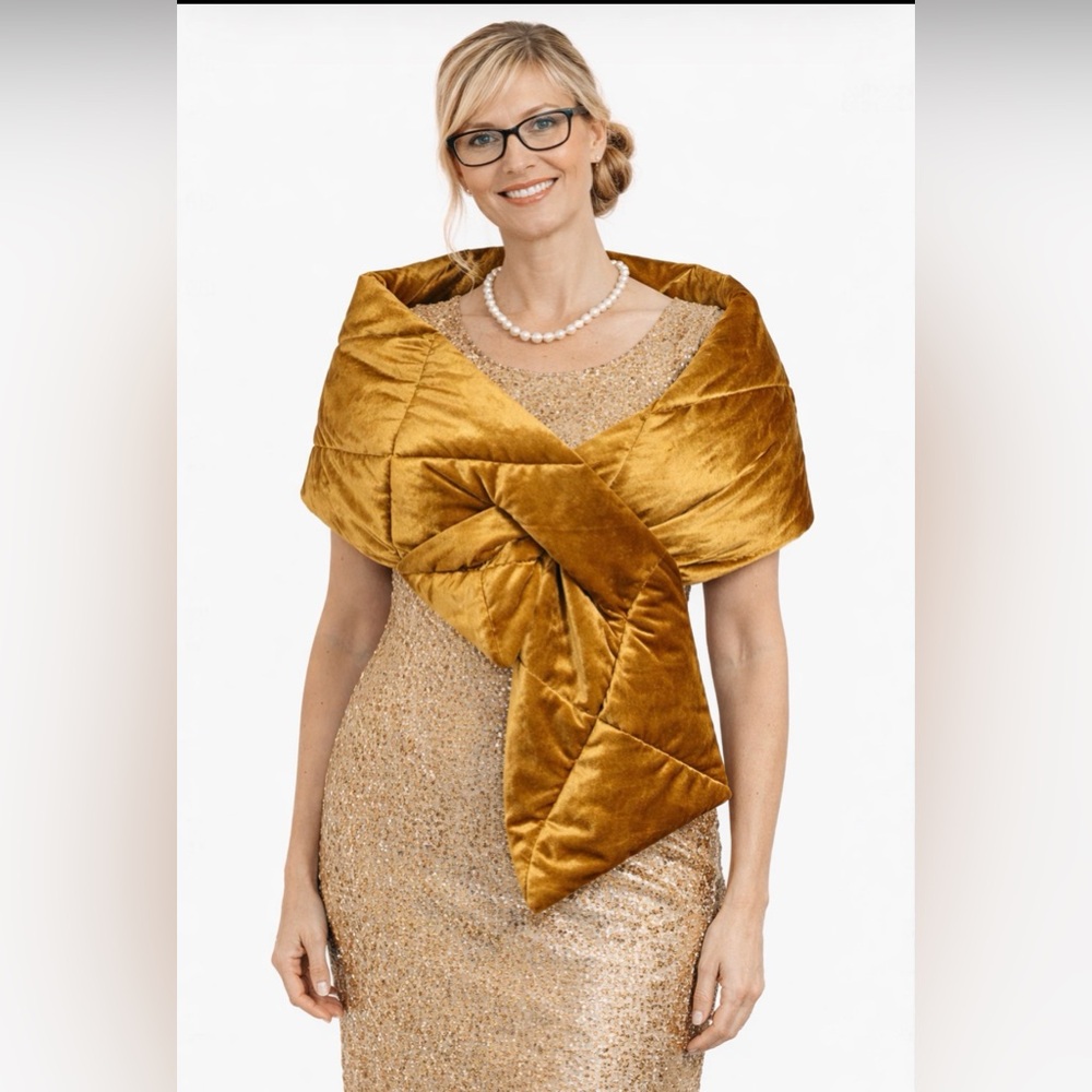 NWT LEITH Nordstrom Stunning Gold Scarf Wrap Thick Warm Gorgeous 62" x 7"